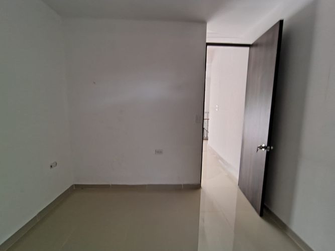 Apartamento de 4 alcobas en venta en 11 De Noviembre, Los Patios, 100 m² · foto 5 de 18