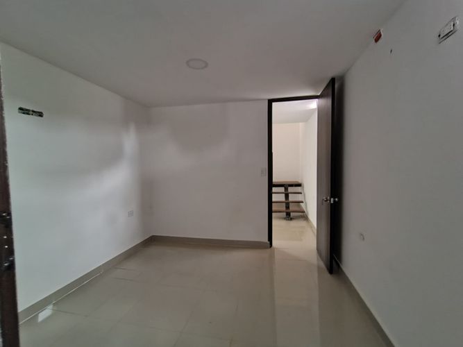 Apartamento de 4 alcobas en venta en 11 De Noviembre, Los Patios, 100 m² · foto 10 de 18