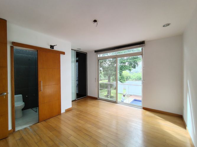Casa de 5 alcobas en venta en La Riviera, Cúcuta, 332 m² · foto 9 de 24