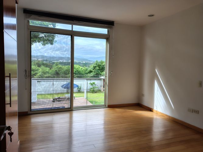 Casa de 5 alcobas en venta en La Riviera, Cúcuta, 332 m² · foto 12 de 24
