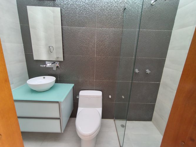 Casa de 5 alcobas en venta en La Riviera, Cúcuta, 332 m² · foto 21 de 24