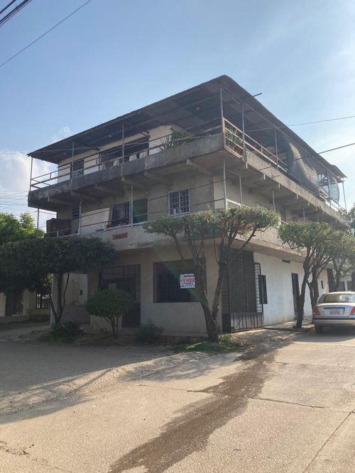 Casa de 14 alcobas en venta en Trigal Del Norte, Cúcuta, 418 m² · foto 2 de 3