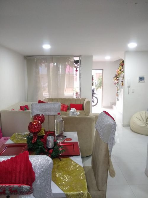 Casa de 3 alcobas en venta en Cr. Vizcaya, Los Patios, 54 m² · foto 2 de 13
