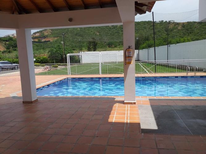 Casa de 3 alcobas en venta en Cr. Vizcaya, Los Patios, 54 m² · foto 10 de 13