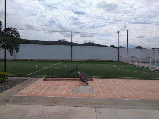 Casa de 3 alcobas en venta en Cr. Vizcaya, Los Patios, 54 m² · foto 13 de 13