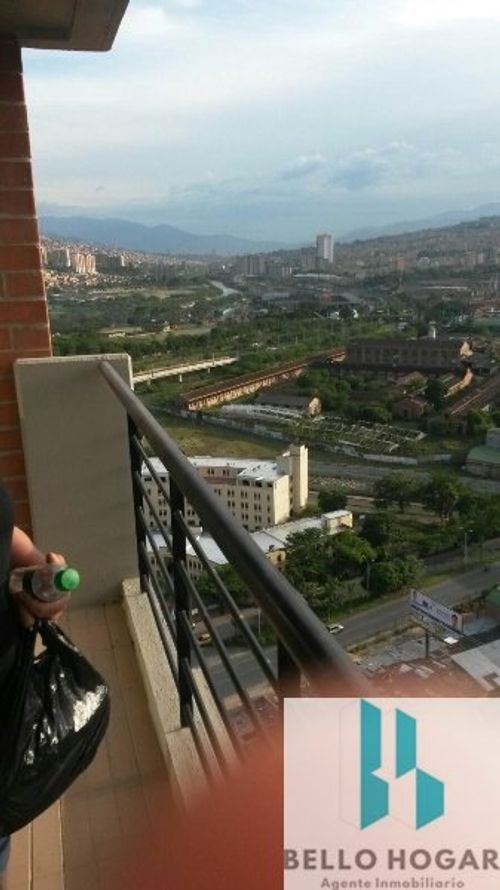 Apartamento de 2 alcobas en venta en Niquia, Bello, 56 m² · foto 6 de 13