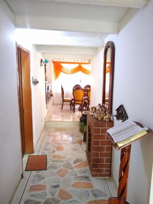 Casa de 3 alcobas en venta en Los Acacios, Cúcuta, 250 m² · foto 7 de 19