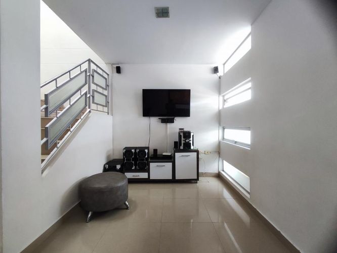 Casa de 4 alcobas en venta en Patios Centro, Los Patios, 160 m² · foto 3 de 10