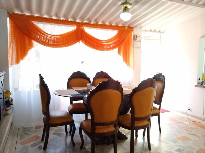 Casa de 3 alcobas en venta en Los Acacios, Cúcuta, 250 m² · foto 9 de 19