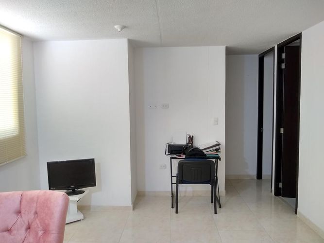 Apartamento de 2 alcobas en venta en Rafael Garcia Herreros Et Iii, Cúcuta, 49 m² · foto 3 de 24