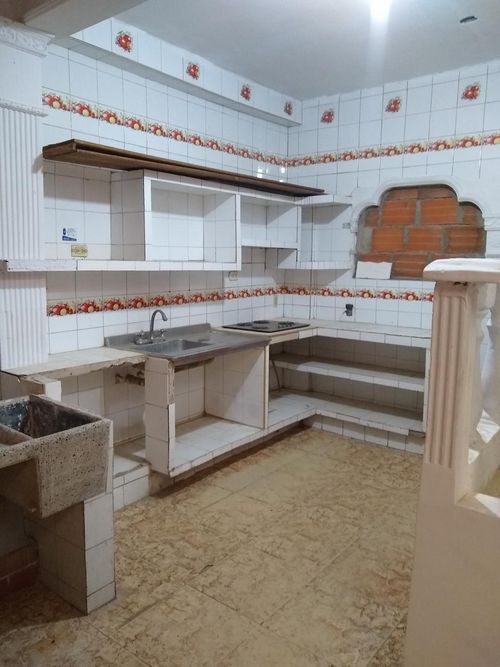 Casa de 11 alcobas en venta en Nuevo Escobal, Cúcuta, 116 m² · foto 4 de 13