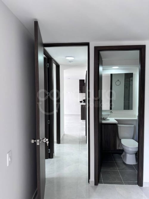Apartamento de 3 alcobas en venta en Niquia, Bello, 56 m² · foto 10 de 16
