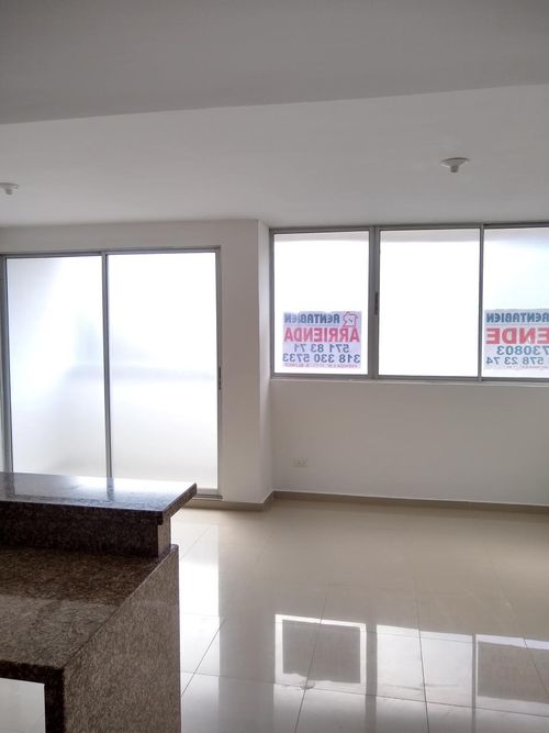 Apartamento de 3 alcobas en venta en La Floresta, Los Patios, 75 m² · foto 2 de 15