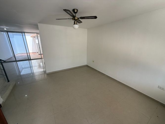Casa de 3 alcobas en venta en La Floresta, Los Patios, 120 m² · foto 8 de 24