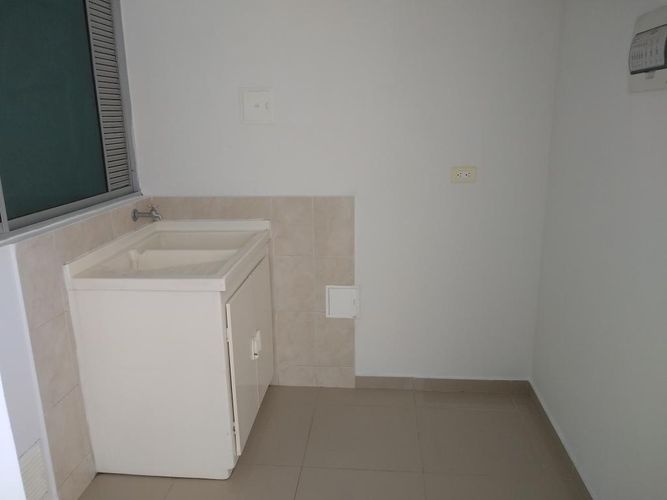 Apartamento de 3 alcobas en venta en La Floresta, Los Patios, 75 m² · foto 7 de 15