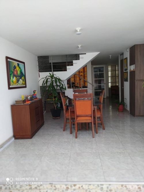 Casa de 3 alcobas en venta en Prados Del Este, Cúcuta, 184 m² · foto 4 de 24