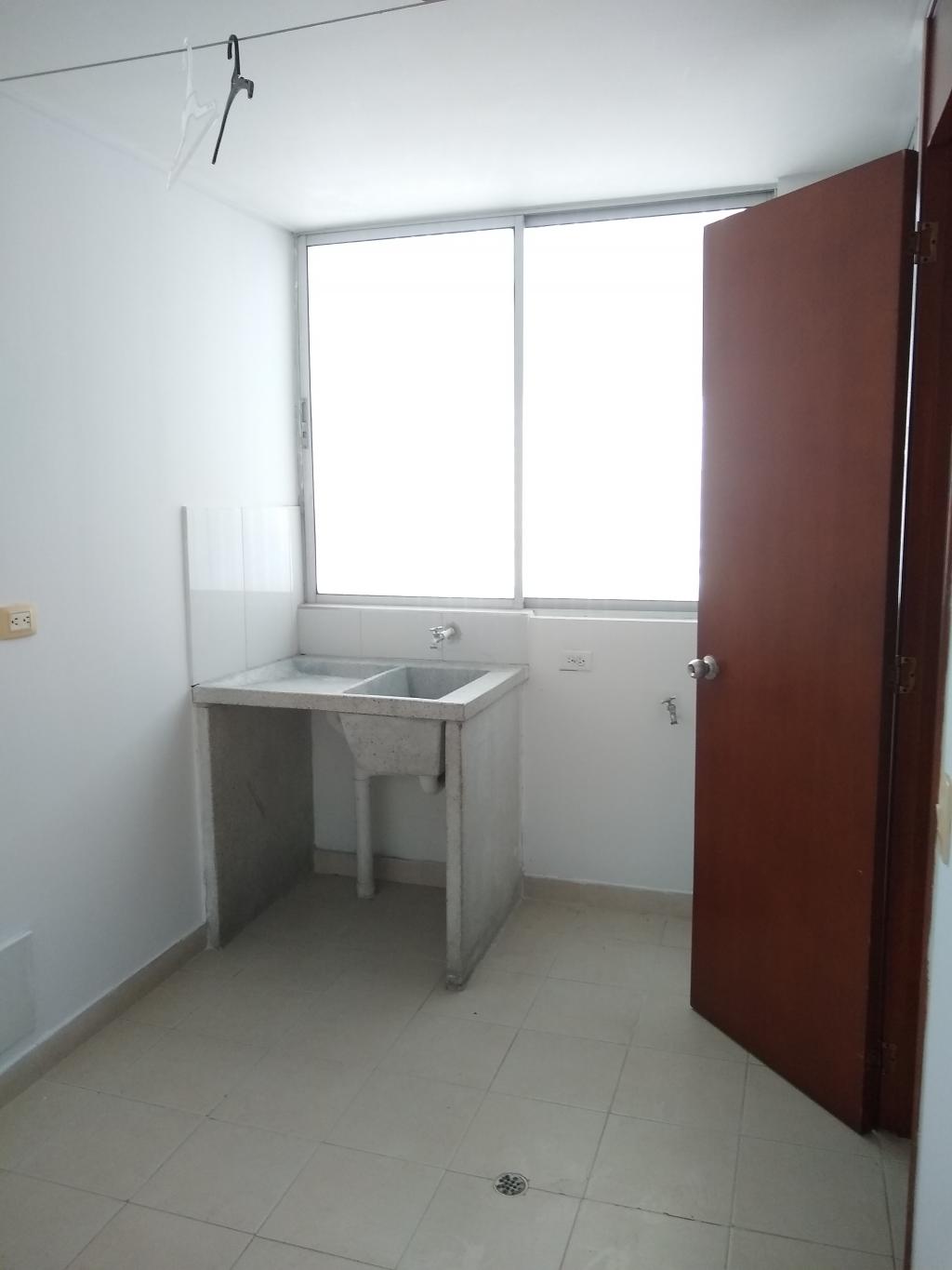 Apartamento en venta en La Riviera, Cúcuta · foto 5 de 24