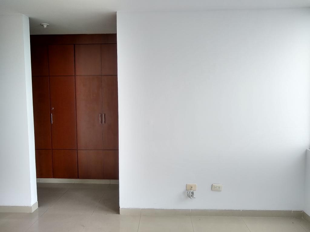 Apartamento en venta en La Riviera, Cúcuta · foto 15 de 24