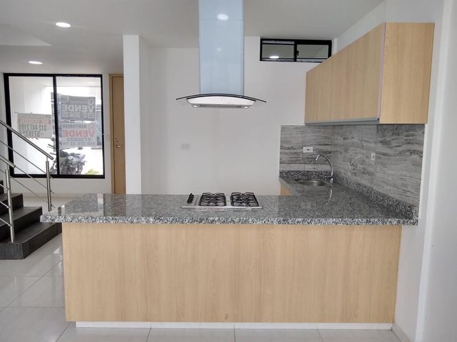 Casa en venta en Niza, Cúcuta · foto 3 de 17