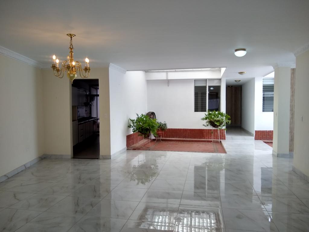 Casa en venta en Blanco, Cúcuta · foto 2 de 24