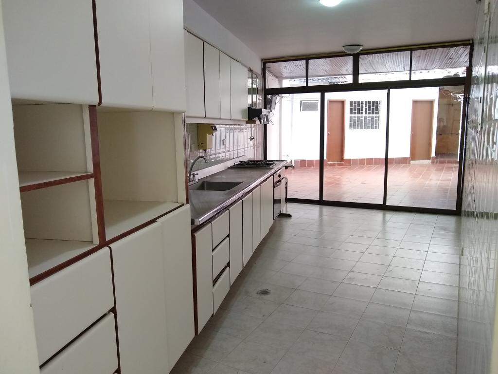 Casa en venta en Blanco, Cúcuta · foto 3 de 24