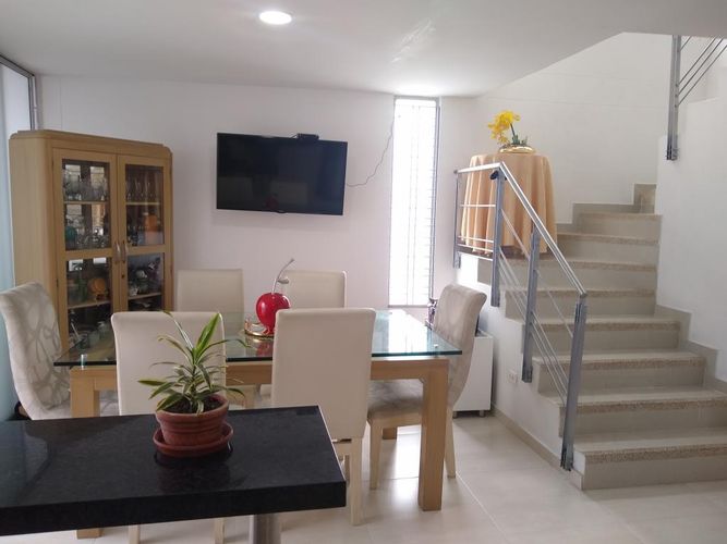 Casa de 3 alcobas en venta en Prados Del Este, Cúcuta, 92 m² · foto 3 de 17