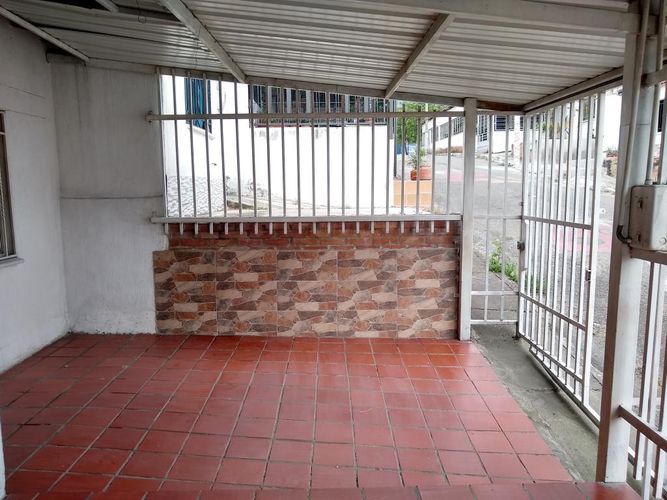 Casa de 3 alcobas en venta en 11 De Noviembre, Los Patios, 42 m² · foto 2 de 16
