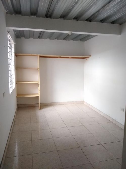 Casa de 3 alcobas en venta en 11 De Noviembre, Los Patios, 42 m² · foto 8 de 16