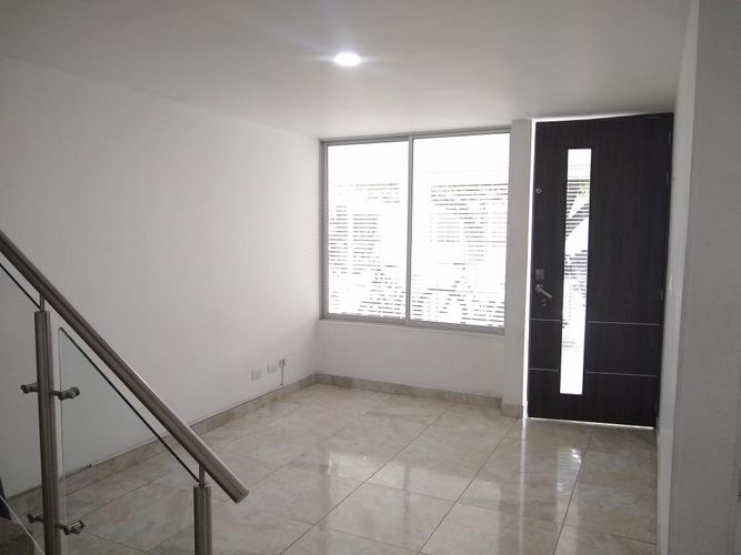 Casa de 4 alcobas en venta en Quinta Oriental, Cúcuta, 203 m² · foto 2 de 20