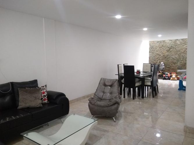 Casa de 4 alcobas en venta en Quinta Oriental, Cúcuta, 203 m² · foto 5 de 20