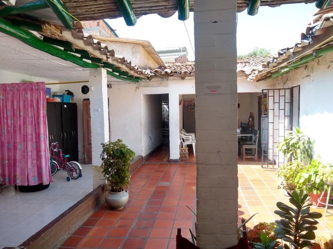 Casa de 7 alcobas en venta en San Miguel, Cúcuta, 200 m² · foto 11 de 14