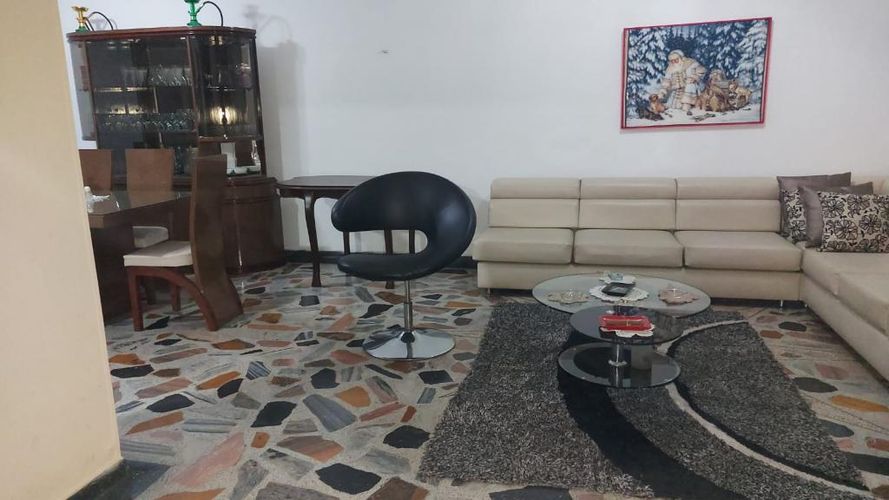 Casa de 5 alcobas en venta en Quinta Bosch, Cúcuta, 258 m² · foto 5 de 17