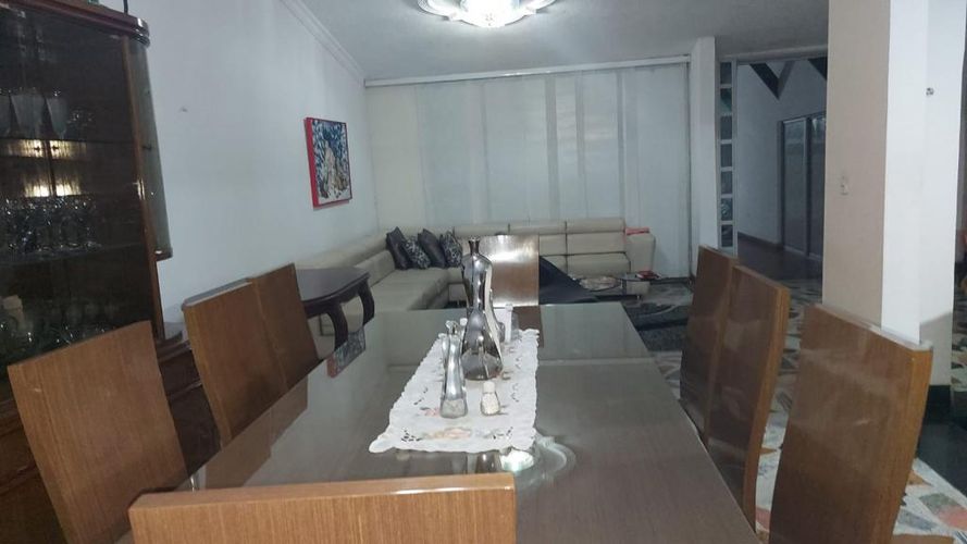 Casa de 5 alcobas en venta en Quinta Bosch, Cúcuta, 258 m² · foto 6 de 17