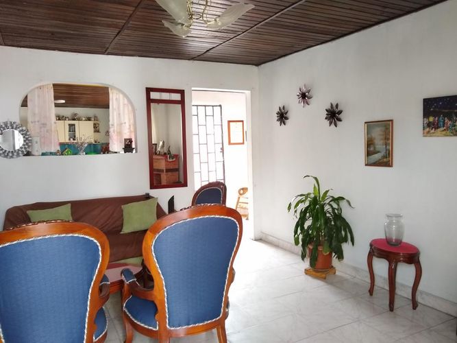 Casa de 6 alcobas en venta en Guaymaral, Cúcuta, 323 m² · foto 4 de 19