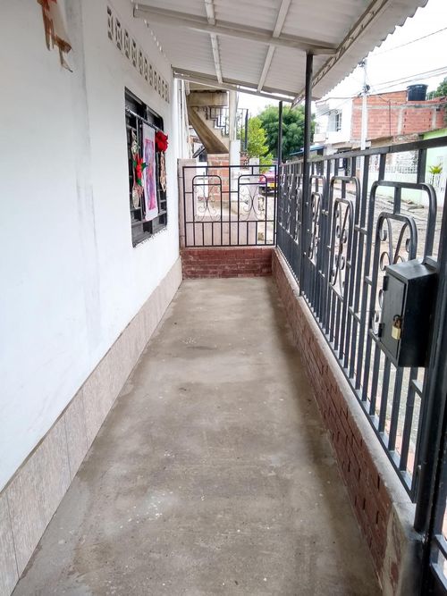 Casa de 3 alcobas en venta en Aeropuerto, Cúcuta, 100 m² · foto 2 de 19