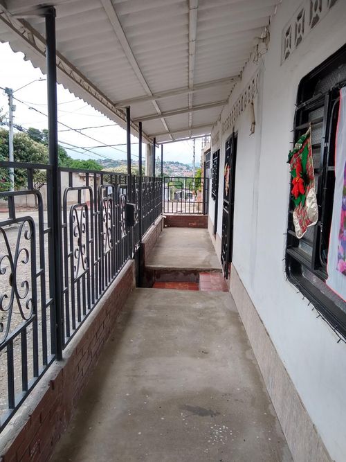 Casa de 3 alcobas en venta en Aeropuerto, Cúcuta, 100 m² · foto 3 de 19