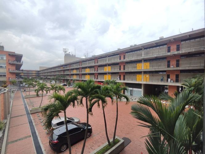 Oficina en arriendo en El Poblado, Medellín, 558 m² · foto 21 de 23