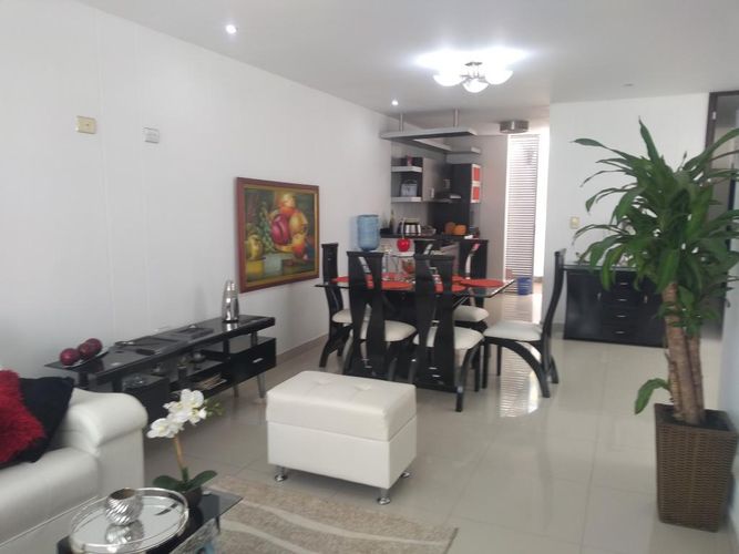 Casa de 4 alcobas en venta en Colinas De Vista Hermosa, Villa del Rosario, 145 m² · foto 2 de 24