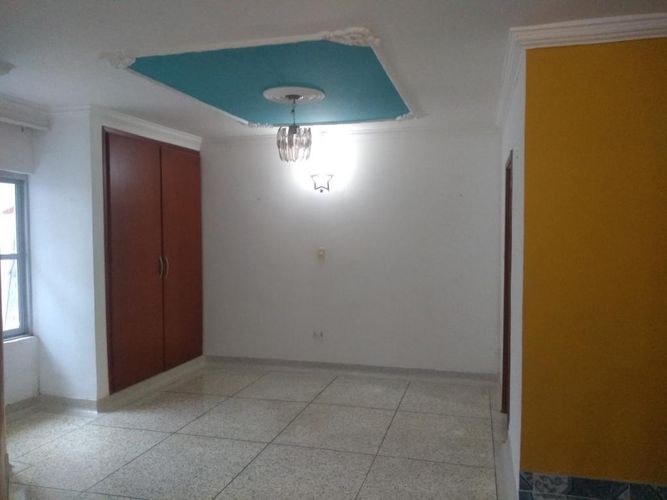 Casa de 8 alcobas en venta en Villa Antigua, Villa del Rosario, 369 m² · foto 9 de 24