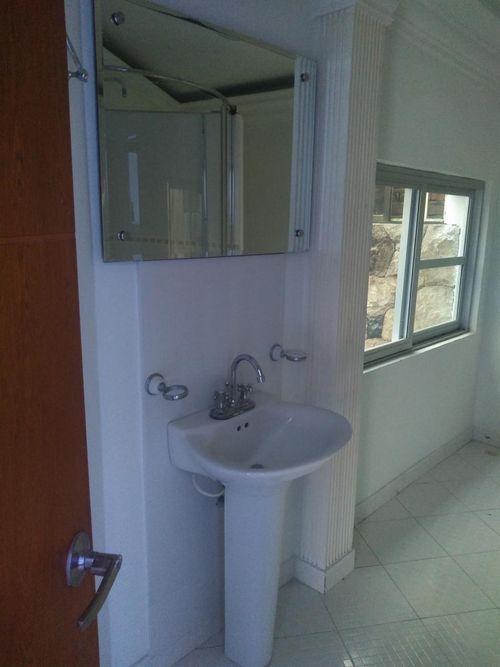 Casa de 8 alcobas en venta en Villa Antigua, Villa del Rosario, 369 m² · foto 20 de 24