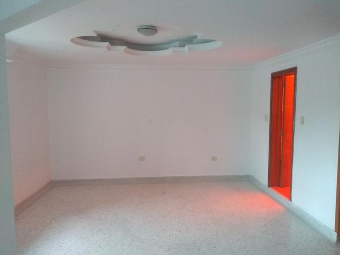 Casa de 8 alcobas en venta en Villa Antigua, Villa del Rosario, 369 m² · foto 21 de 24