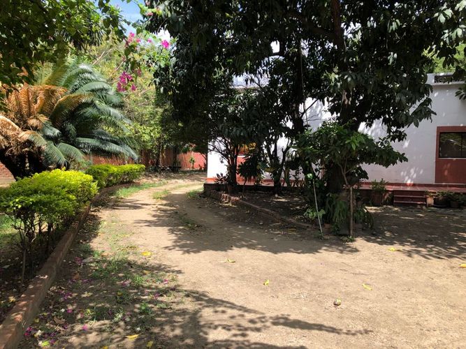 Casa de 4 alcobas en venta en Ub. La Floresta, Los Patios, 424 m² · foto 13 de 16