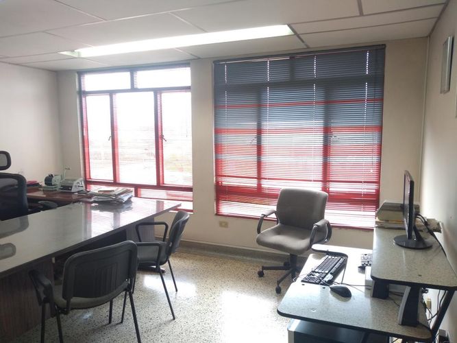 Bodega en venta en Zona Industrial Comuna 5, Cúcuta, 886 m² · foto 7 de 22
