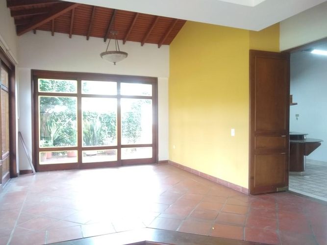 Casa de 4 alcobas en venta en Santander, Villa del Rosario, 229 m² · foto 3 de 24