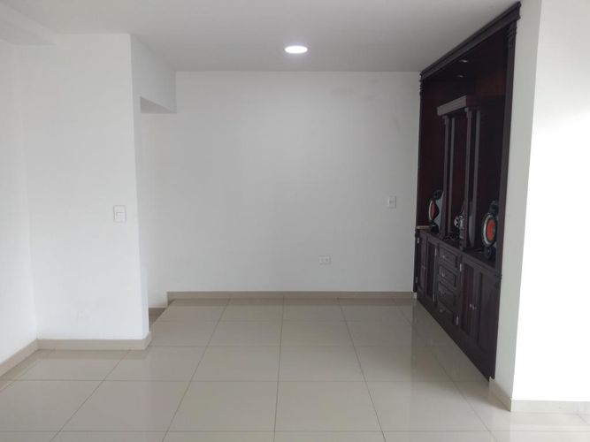Casa de 5 alcobas en venta en Bellavista, Cúcuta, 330 m² · foto 4 de 24