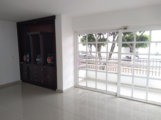 Casa de 5 alcobas en venta en Bellavista, Cúcuta, 330 m² · foto 5 de 24
