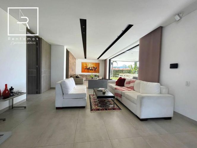 Casa de 5 alcobas en venta en Llano Grande, Rionegro, 800 m² · foto 4 de 24