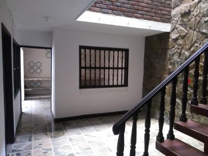 Casa de 7 alcobas en venta en Ciudad Jardin, Cúcuta, 311 m² · foto 8 de 24