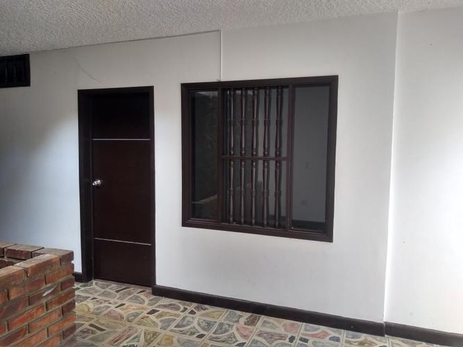 Casa de 7 alcobas en venta en Ciudad Jardin, Cúcuta, 311 m² · foto 21 de 24