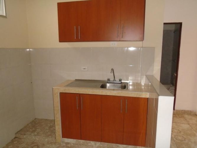 Casa de 8 alcobas en venta en Lleras Restrepo, Cúcuta, 425 m² · foto 13 de 24